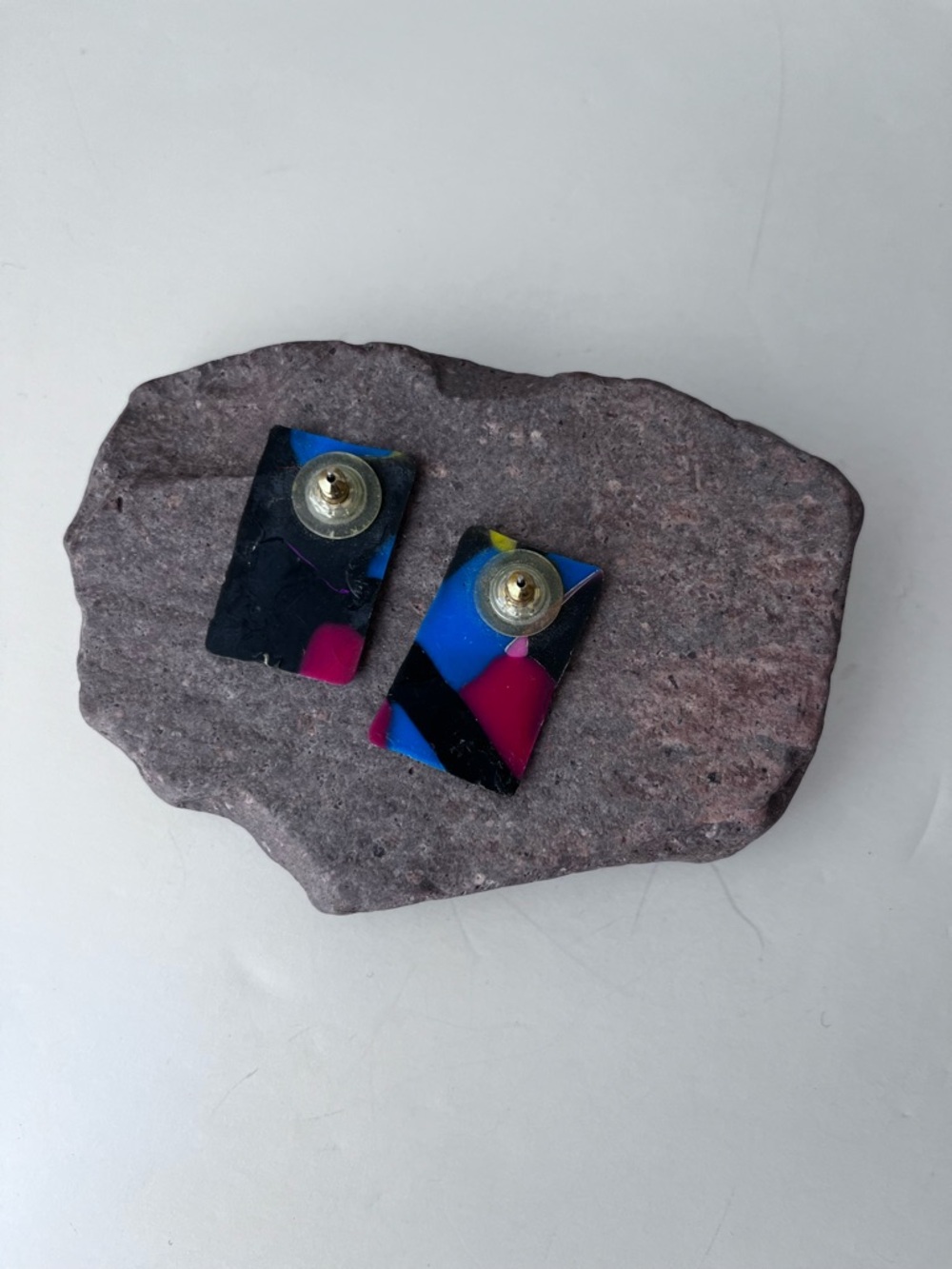 Multicolor Abstract Pierced Earrings - Picture 3 of 8